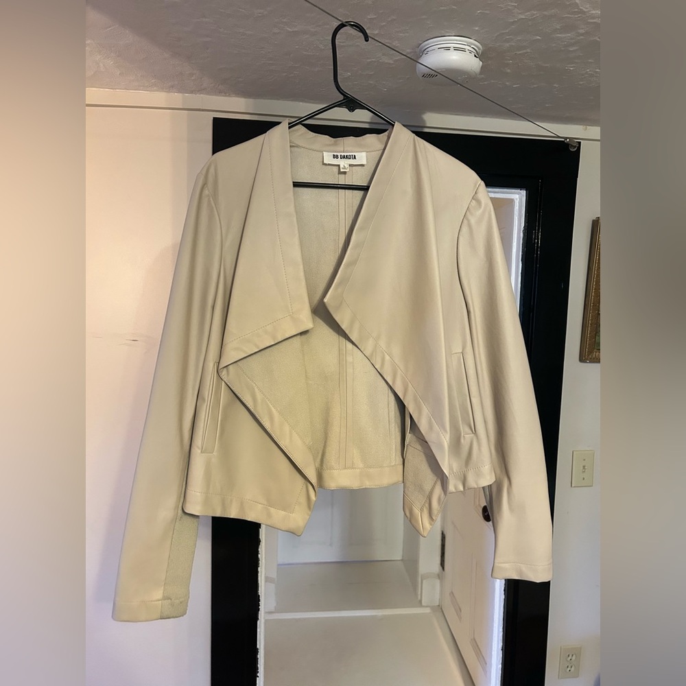 BB Dakota Women's Creaam Draped Blazer